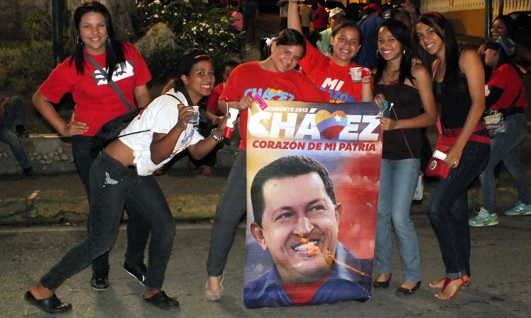 A megmentő Chávez és az aljas USA