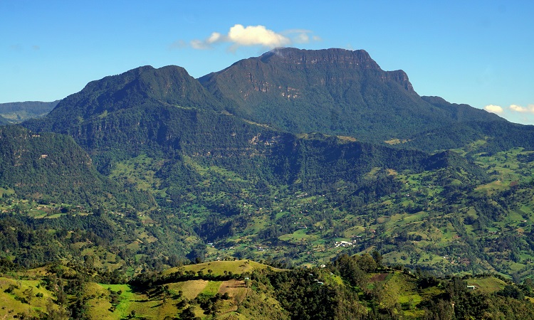 A Sumapaz paramo, a Rio Blanco völgye és a La Chorrera-vízesés