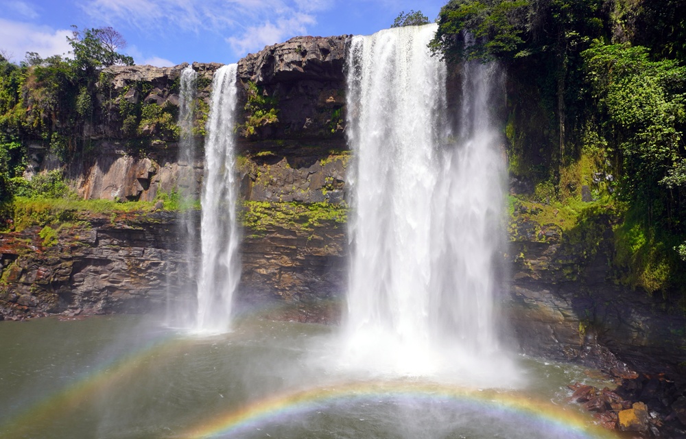 Los Castillos erődje és az Aponwao-vízesés
