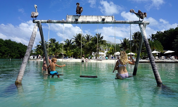 UFO-élmény Caye Caulkeren, tömény undor San Pedróban