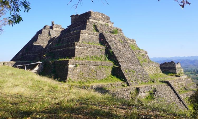Toniná és Észak-Chiapas meseszép vízesései